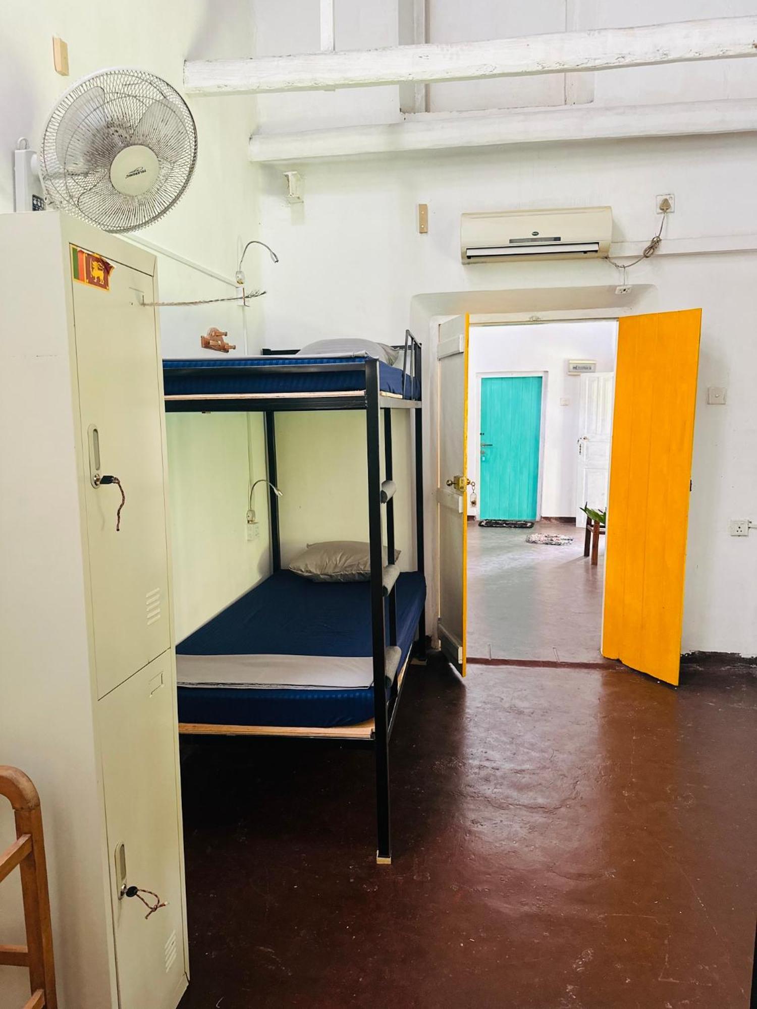 Happy Bunk Hostel 웰리가마 객실 사진