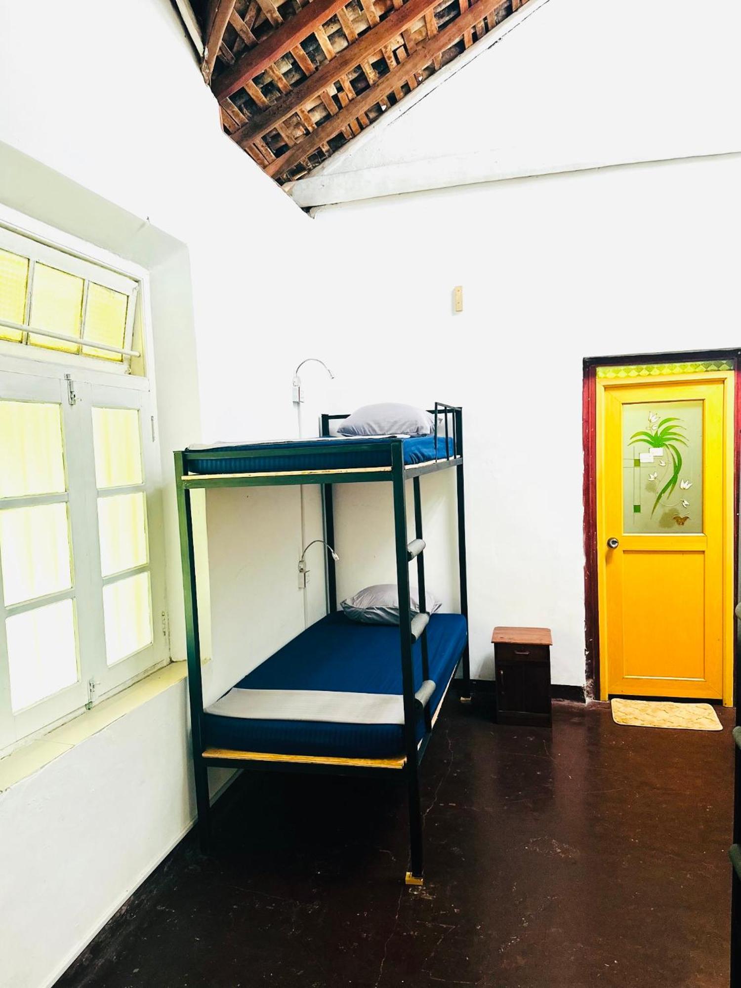 Happy Bunk Hostel 웰리가마 외부 사진