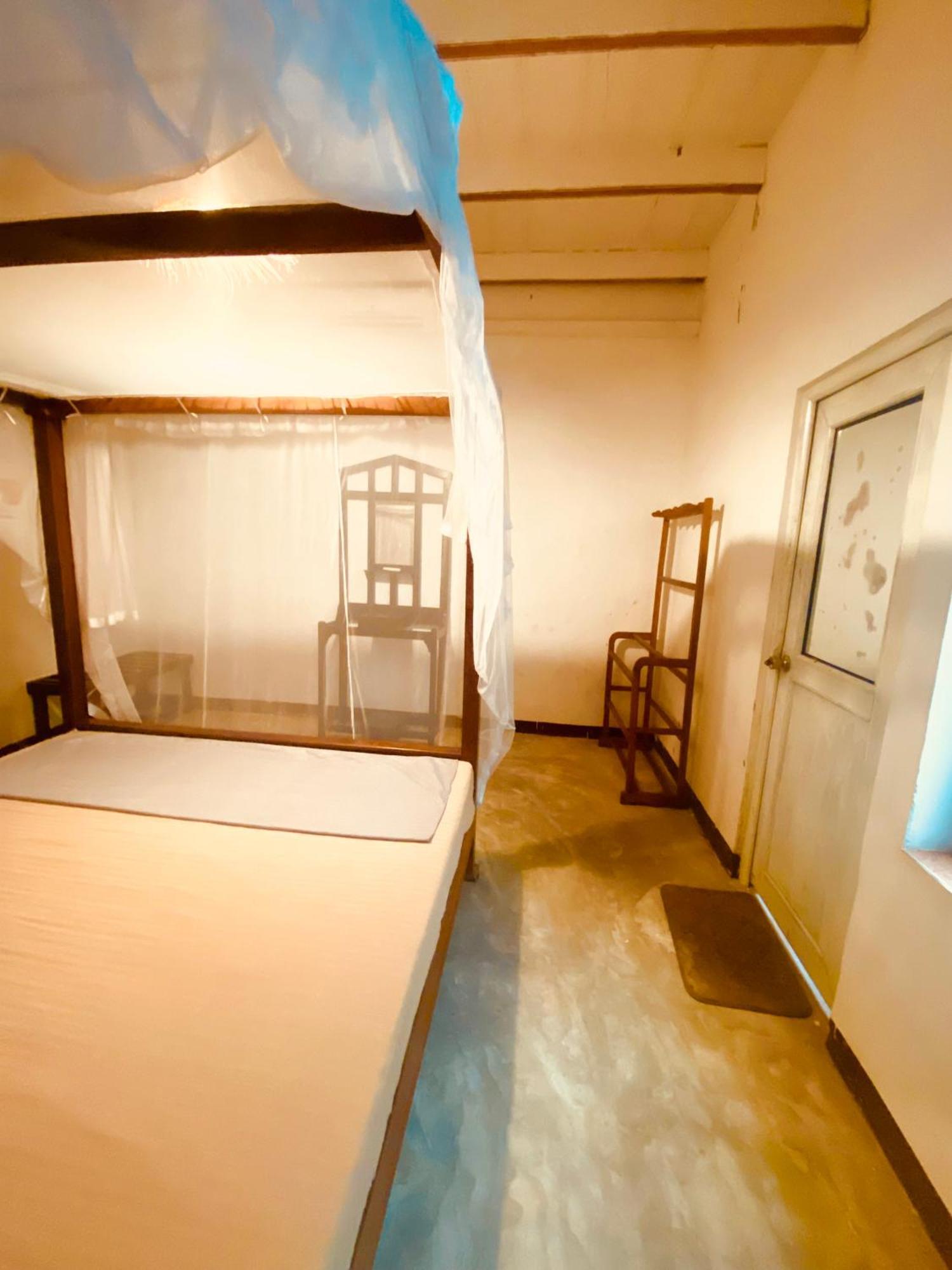 Happy Bunk Hostel 웰리가마 외부 사진