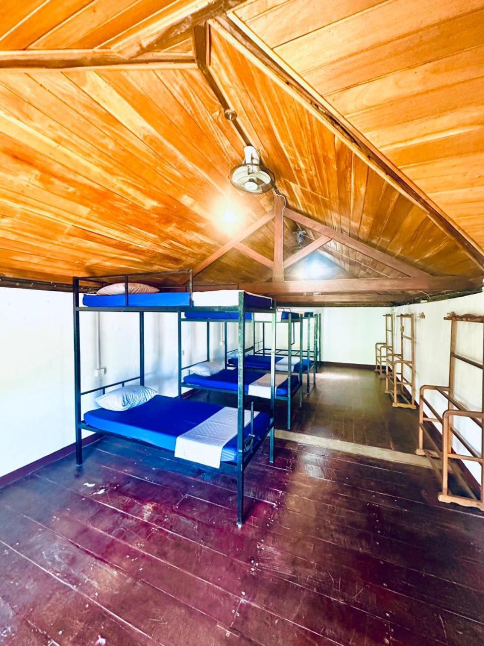 Happy Bunk Hostel 웰리가마 외부 사진
